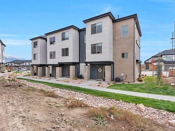 5th image of 132 W Harvest Village Ln N