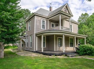 1018 8th St E, Menomonie, WI 54751