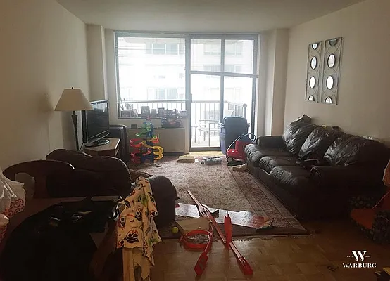 Rented by Warburg | media 30