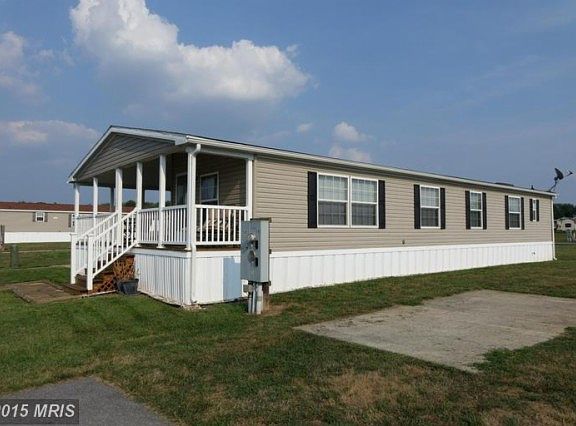 4th image of 16913 Longfellow Ct
