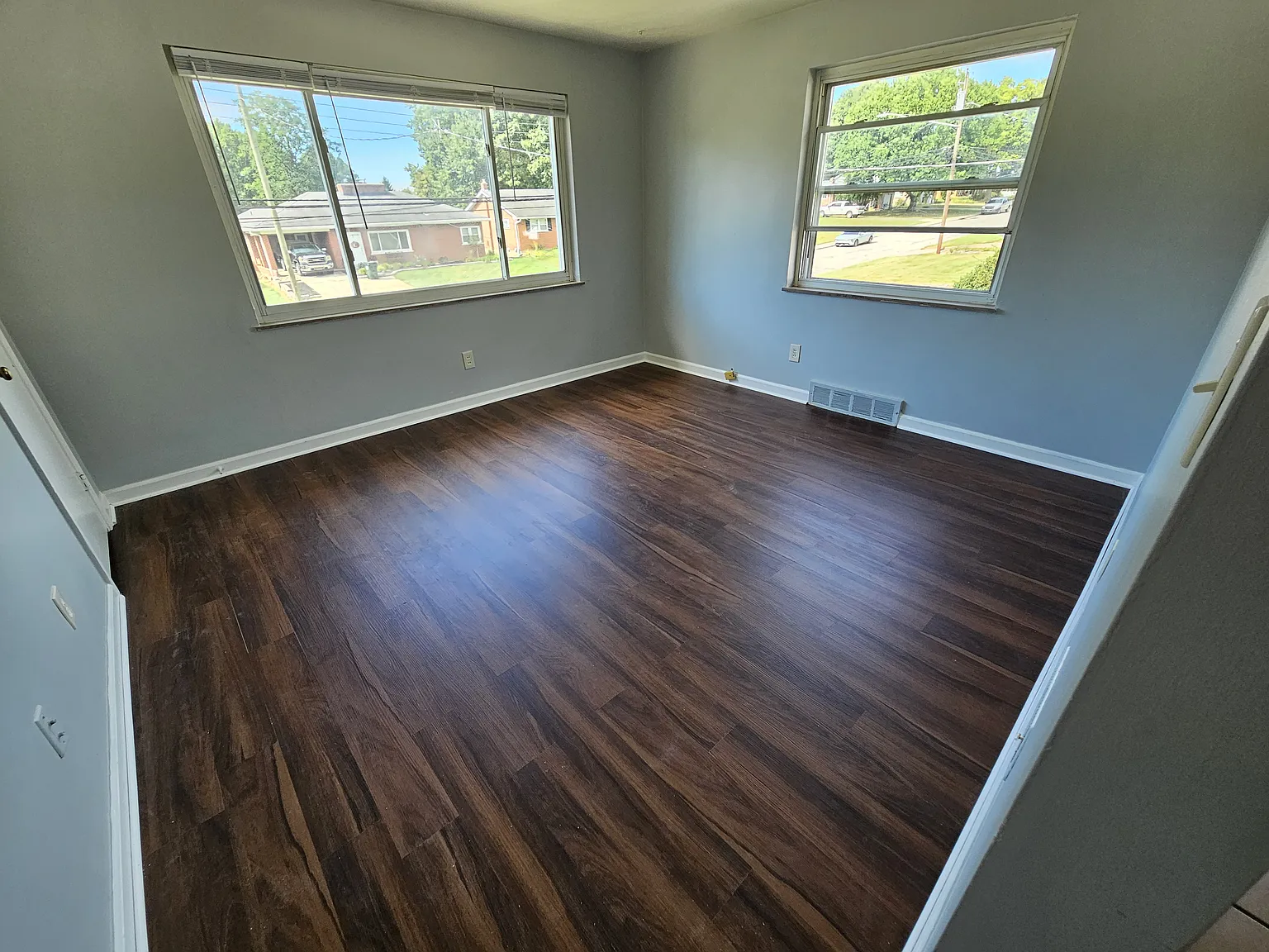 22 Wallace Ave — Photo 4