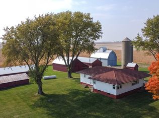 15352 Derby Line Rd, Genoa, IL 60135