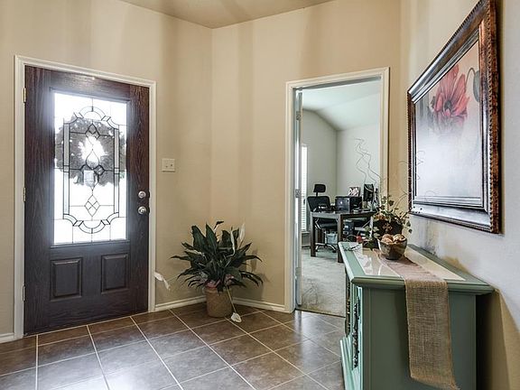 3rd image of 621 Partridge Dr