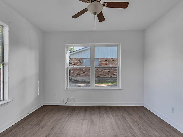 508 Whittle Way — Photo 21