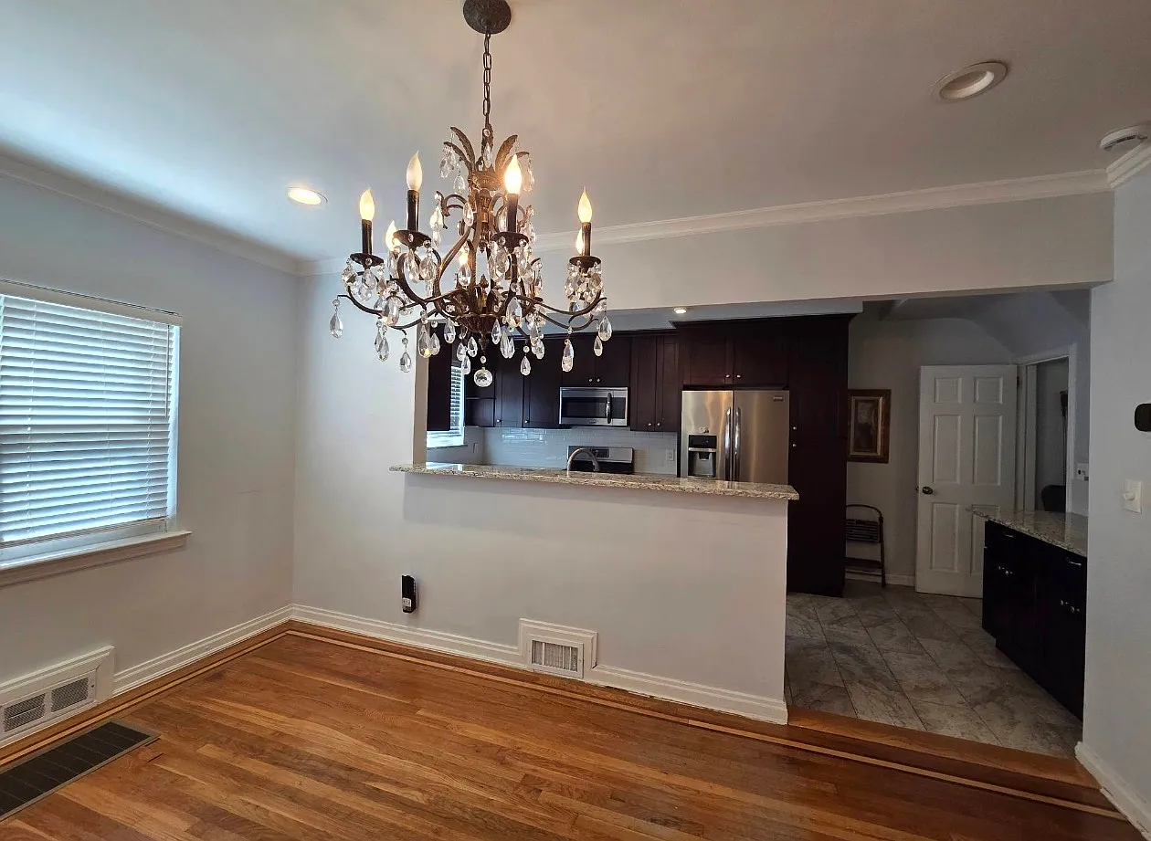 3 bed, 2.5 bath, 1862 sqft, $5,950 — Photo 3