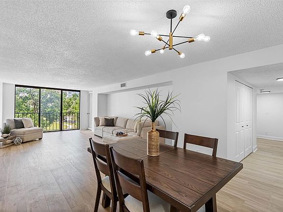 3rd image of 220 BELLEVIEW BOULEVARD #412