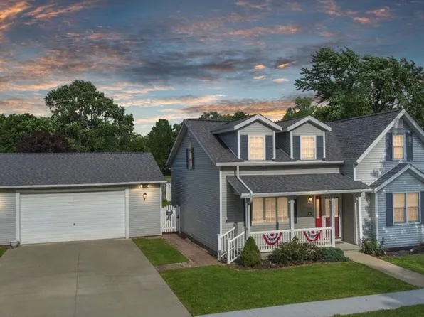 214 N Logan St, Lovington, IL 61937
