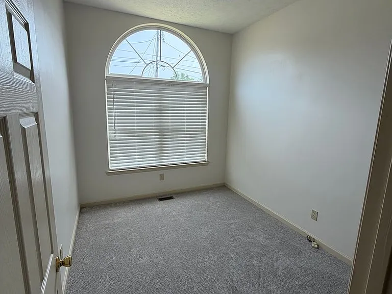 116 Edgeview Dr — Photo 10