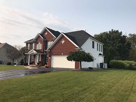 2nd image of 1285 Majestic Woods Dr