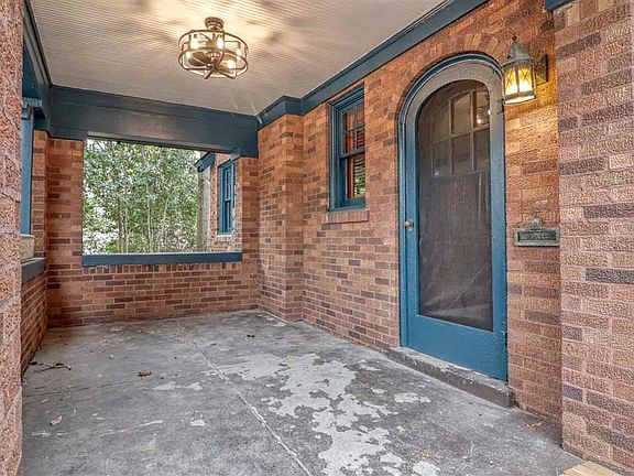 3rd image of 153 Fairmont Ave