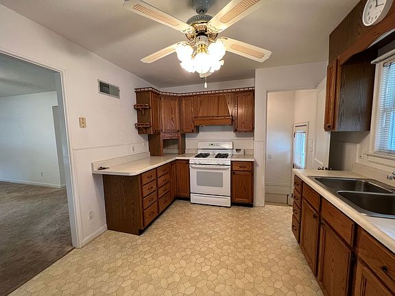 4th image of 728 Ashley Ave