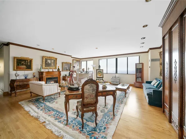 26910 Grand Central Parkway #PHE, Floral Park, NY 11005