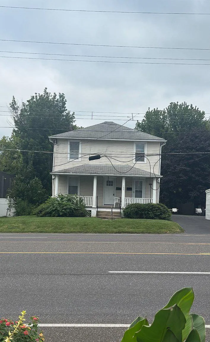 2 bed, 1.0 bath, 1000 sqft, $1,850 — Photo 1