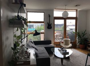 298 N 7th St APT 4B, Brooklyn, NY 11211