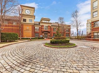 26 Avenue At Port Imperial APT 225, West New York, NJ 07093