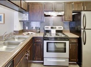 2595 River Oaks Dr, Columbus, OH 43228