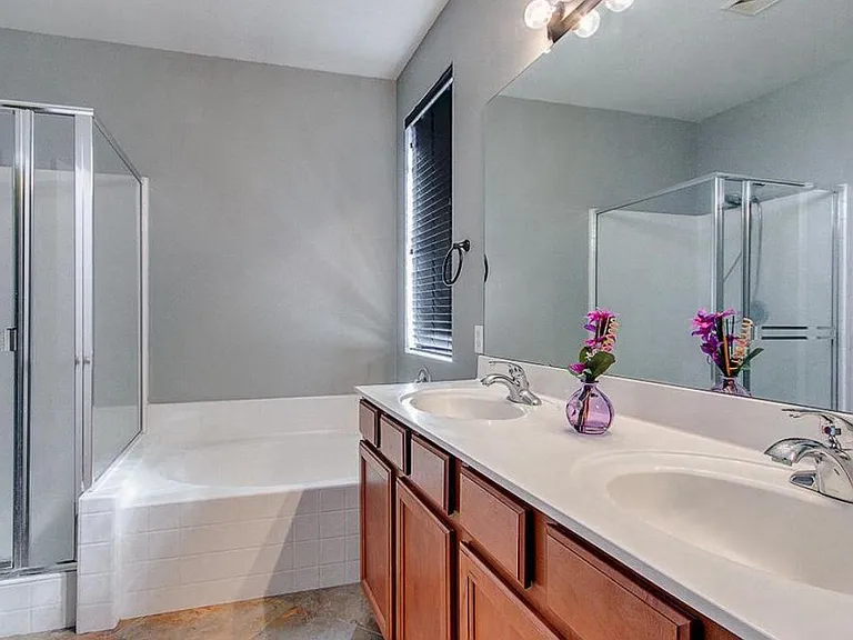 1886 E Don Carlos Ave #167 — Photo 5