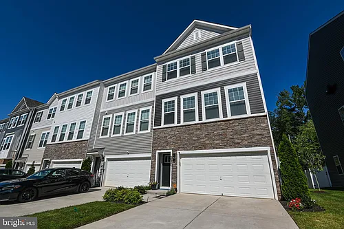 2047 Hinshaw Dr Photo 1