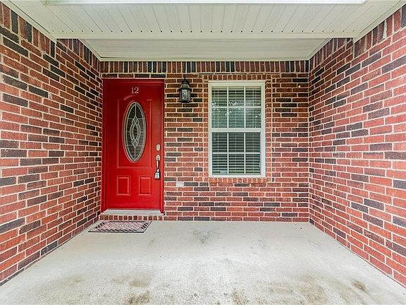 2nd image of 12 Windsor Ln