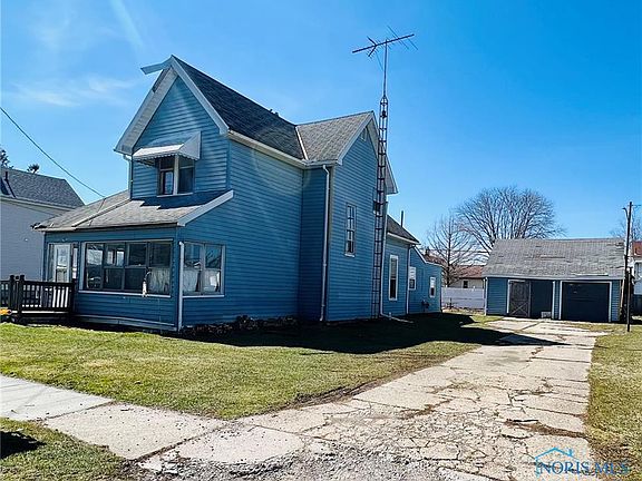 3rd image of 129 Bacon St