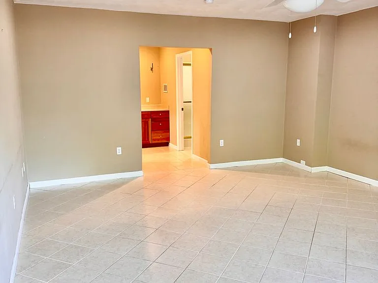 500 Cambridge Ct #H3 — Photo 10