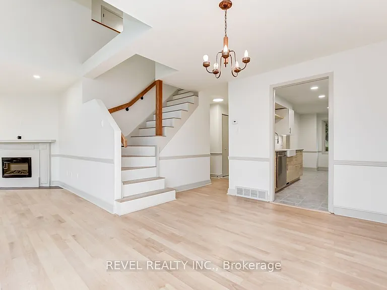 5 Sandhurst Ct — Photo 5