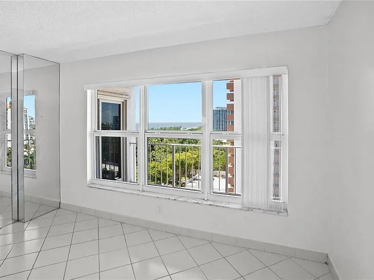 3000 E Sunrise Blvd #12E — Photo 16
