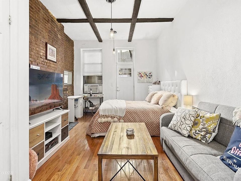 1st image of 17 Downing St APT 1B
