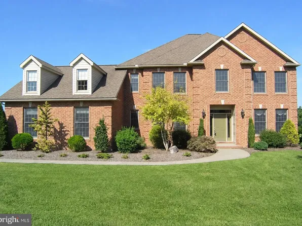 810 Crooked Stick Dr, Mechanicsburg, PA 17050