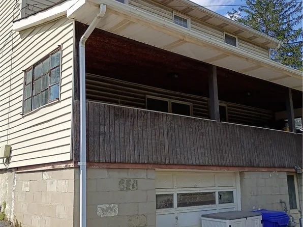 7308 Noblestown Rd, Oakdale, PA 15071