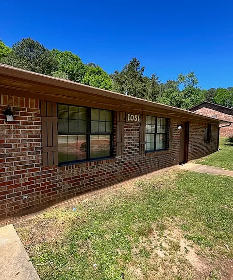1051 Vineyard Rd #1051A — Photo 2