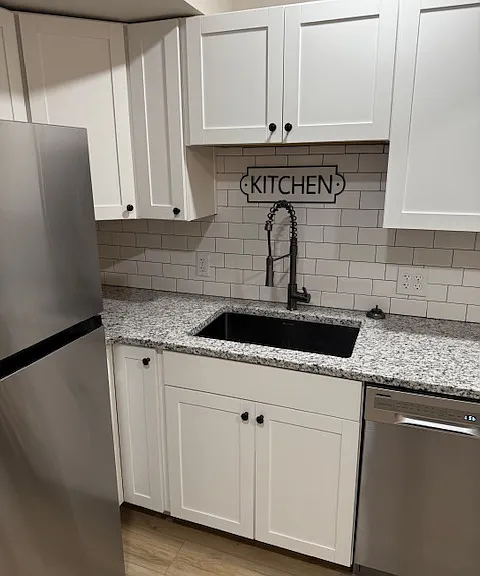 525 W 8th St #6 — Photo 10