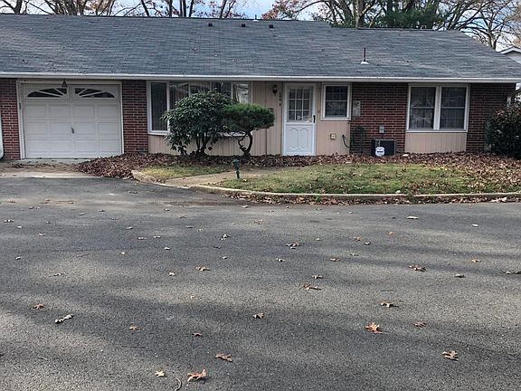 2nd image of 594 A Lake Point Dr