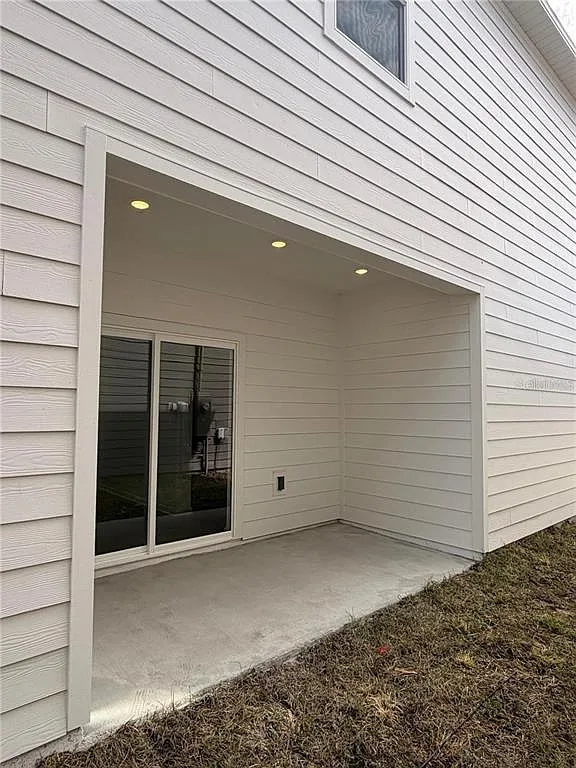 3 bed, 2.5 bath, 1782 sqft, $2,400 — Photo 3