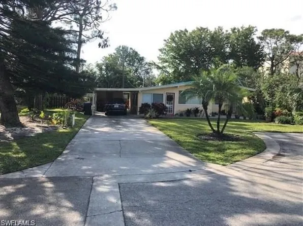 808 Myrtle Ter, Naples, FL 34103