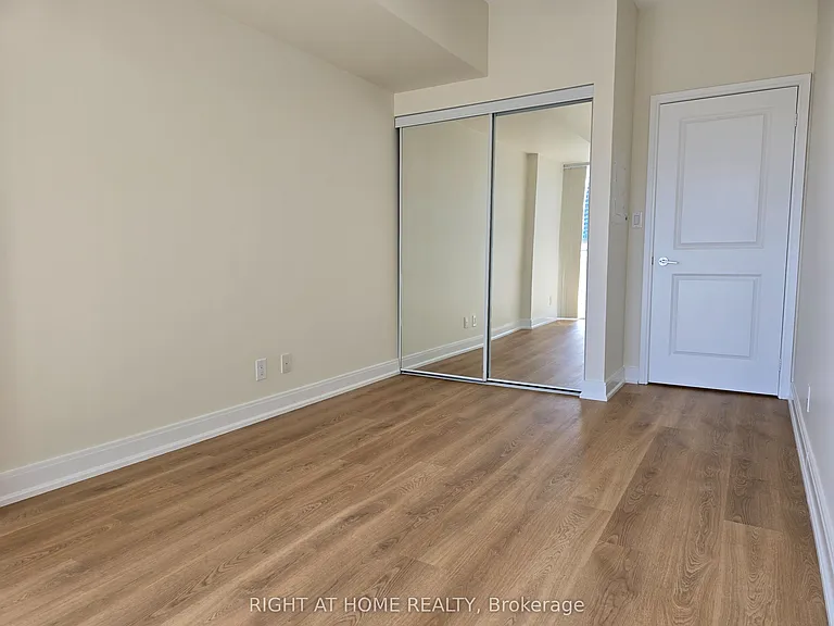 50 Absolute Ave #1605 — Photo 16