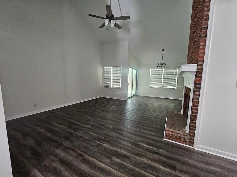 170 Kellie Ln — Photo 9