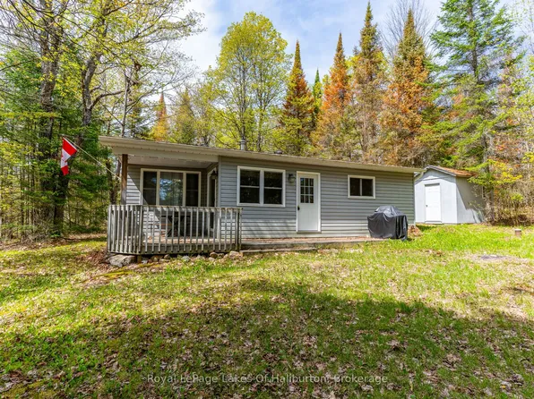 1099 Yellow Rock Dr, Highlands East, ON K0M 1S0
