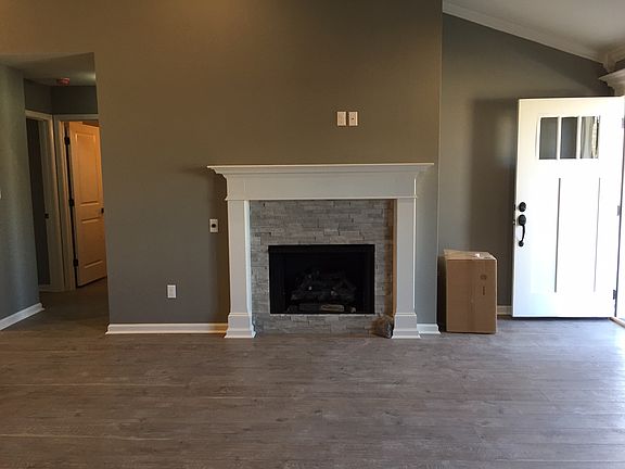 Fire place & vault ceiling