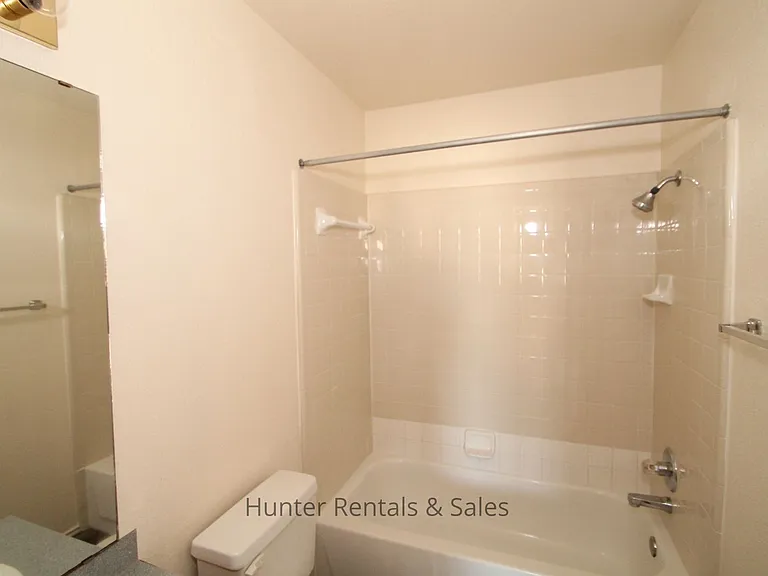 4506B Jeff Scott Dr — Photo 4
