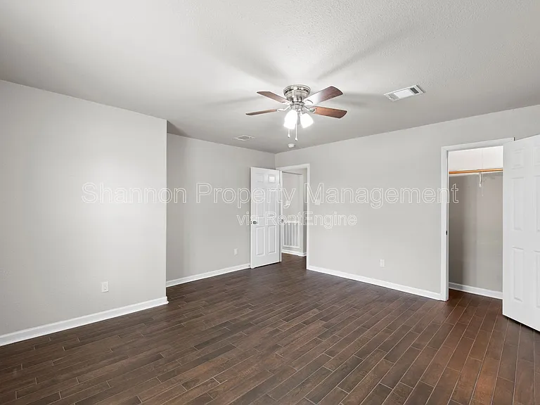 709 E 41st St — Photo 13