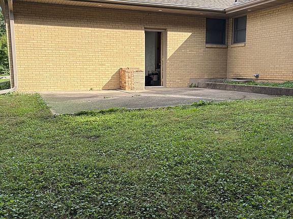3rd image of 5563 Guilford Rd