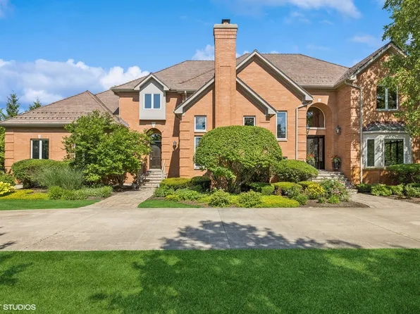 3 Shoreside Dr, South Barrington, IL 60010