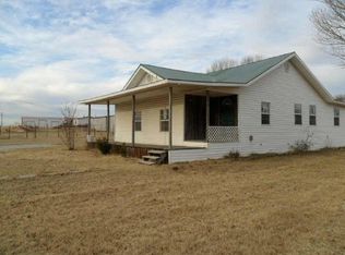 136 Coleman Rd, Bowie, TX 76230