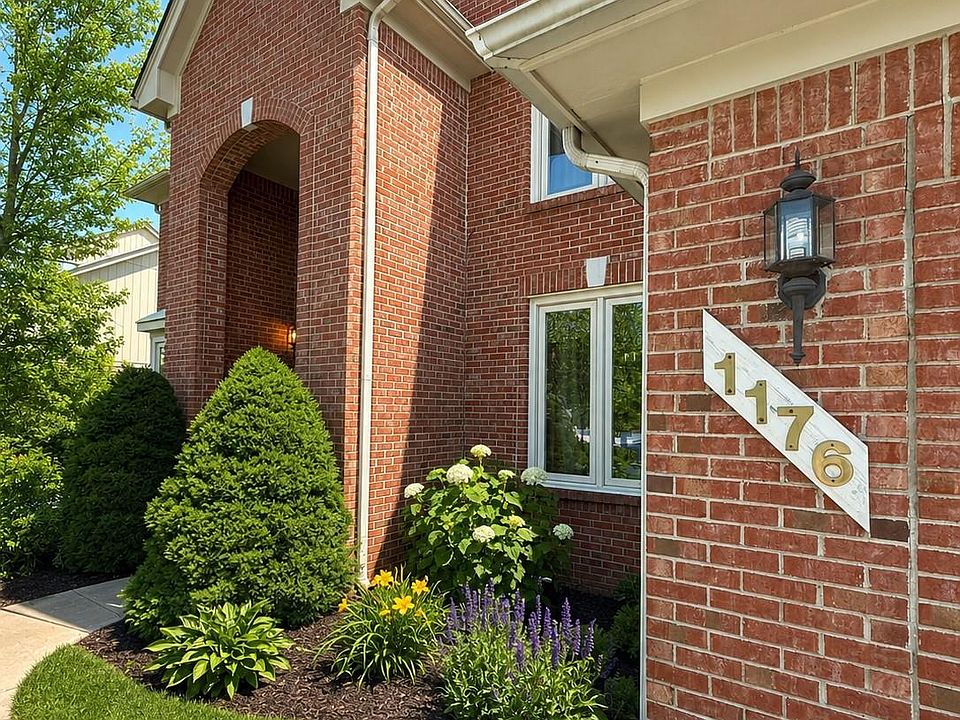 1176 Cadmus Dr, photo 3