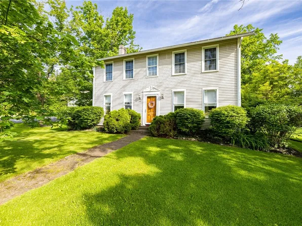 7493 E Main St, Lima, NY 14485