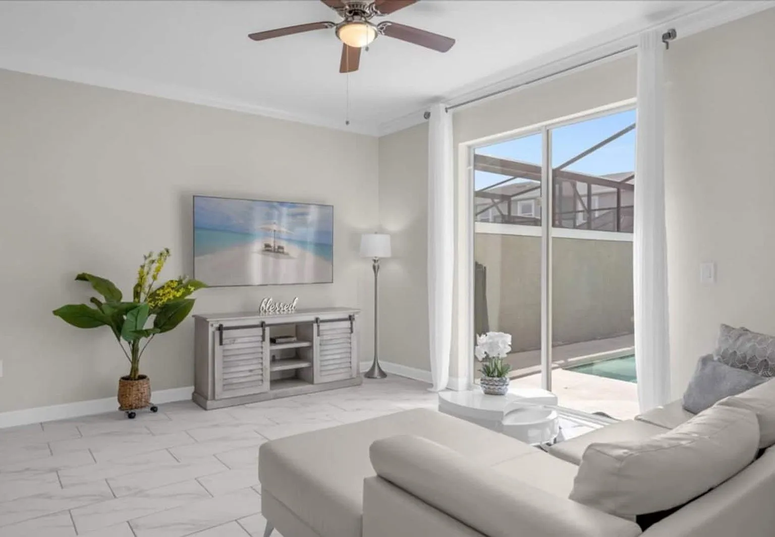 4 bed, 3.0 bath, 1914 sqft, $4,000 — Photo 4