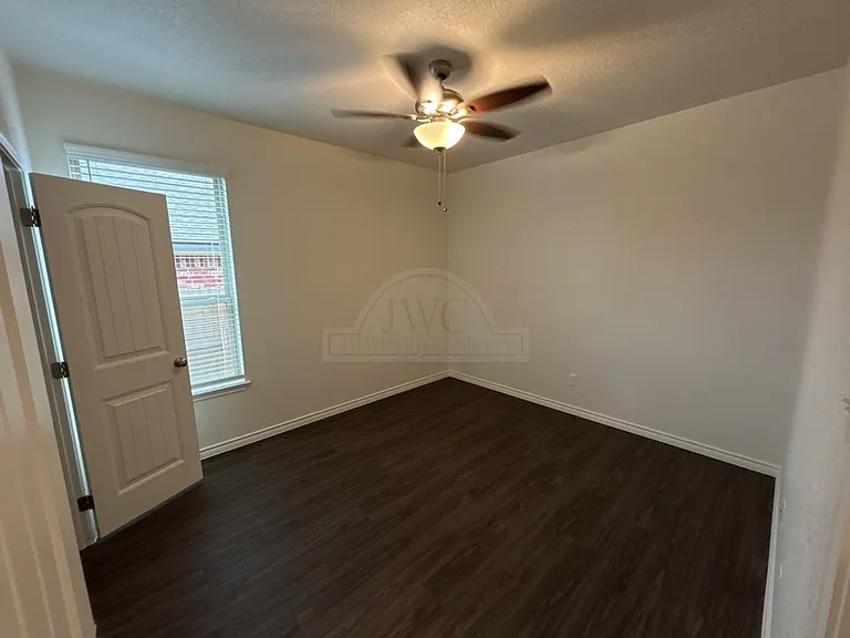 5104 Rose Garden Loop — Photo 10
