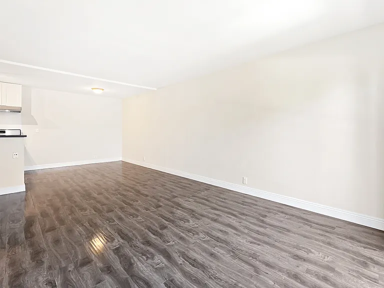5161 Riverton Ave #107 — Photo 7