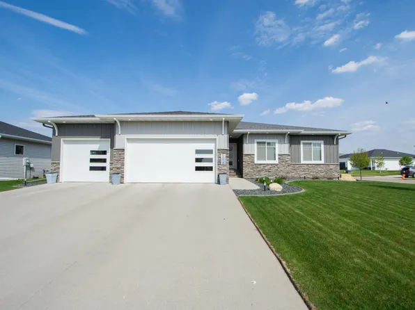 5674 43rd St S, Fargo, ND 58104